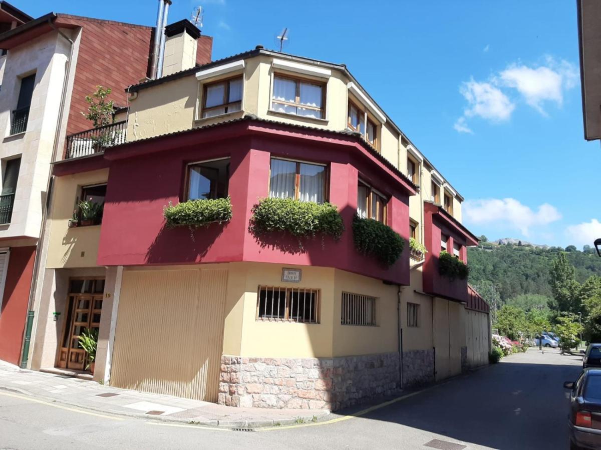 Villa Isabel 2 Llaves Arriondas Exteriér fotografie